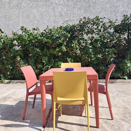 Appartement avec extérieur et parking gratuit Perpignano Esterno foto
