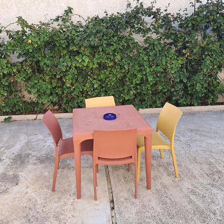 Appartement avec extérieur et parking gratuit Perpignano Esterno foto