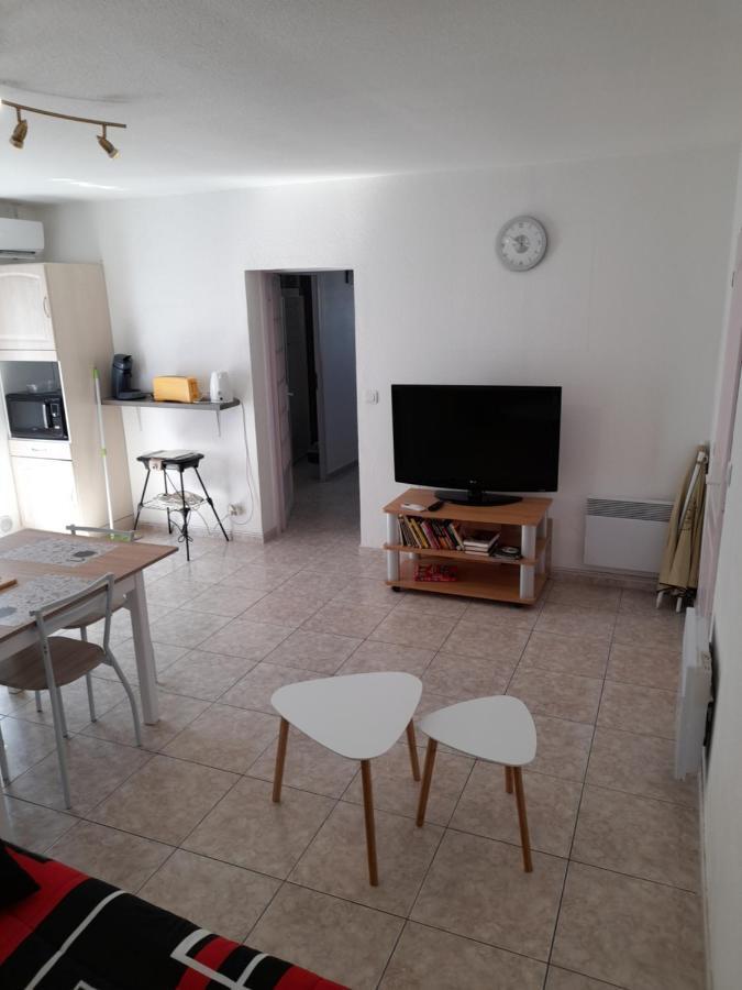 Appartement avec extérieur et parking gratuit Perpignano Esterno foto