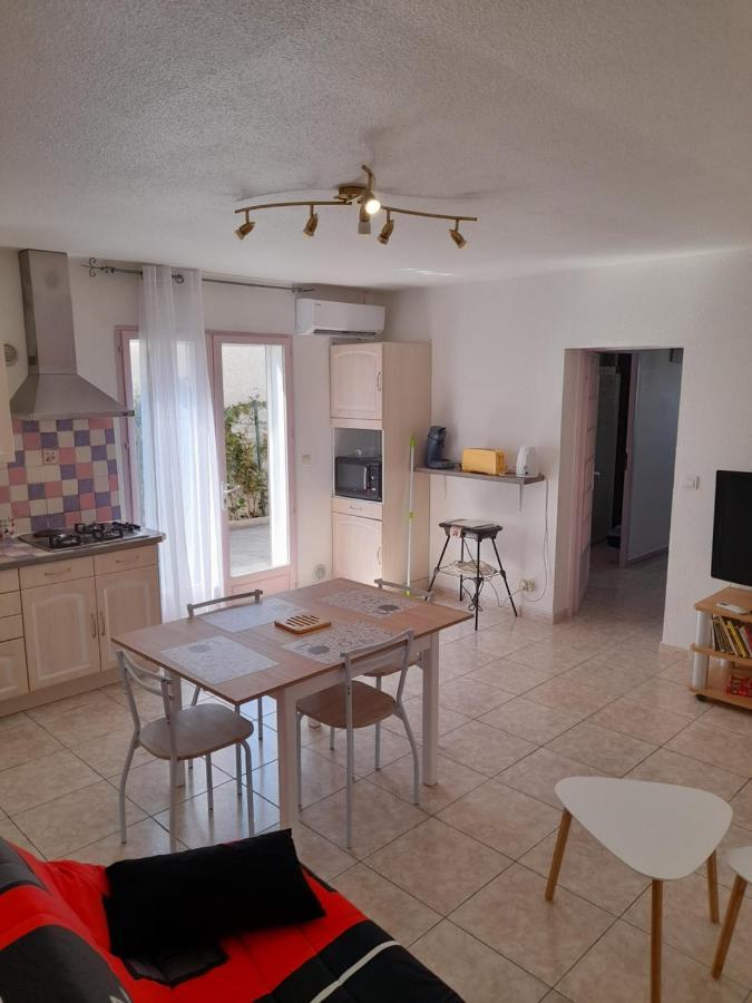 Appartement avec extérieur et parking gratuit Perpignano Esterno foto